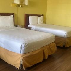 Evergreen Plaza Inn